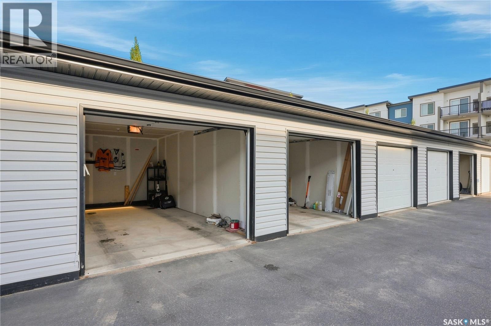 259 250 Akhtar Bend, Saskatoon, SK