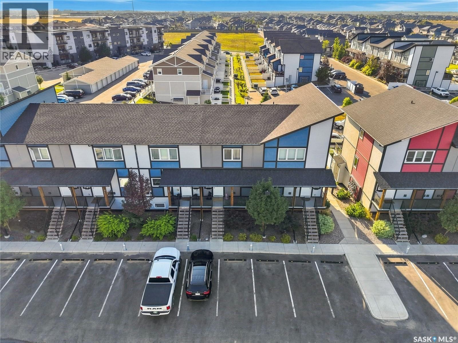 259 250 Akhtar Bend, Saskatoon, SK
