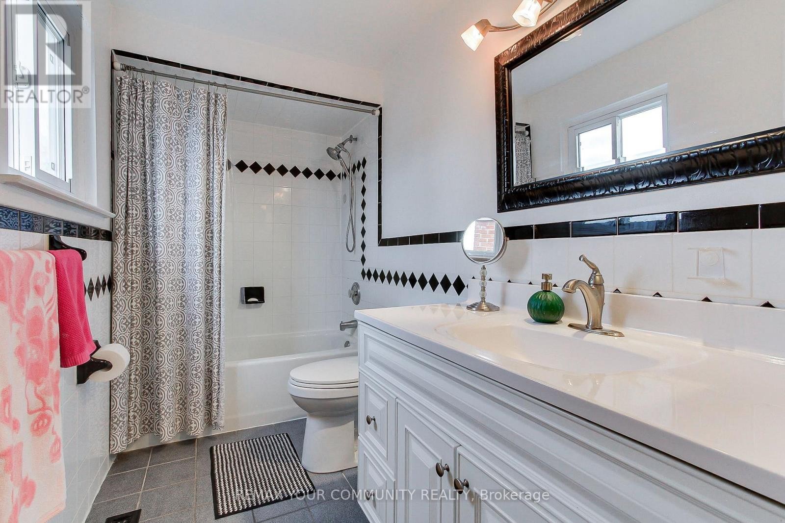 4229 Brandon Gate Drive, Mississauga, ON