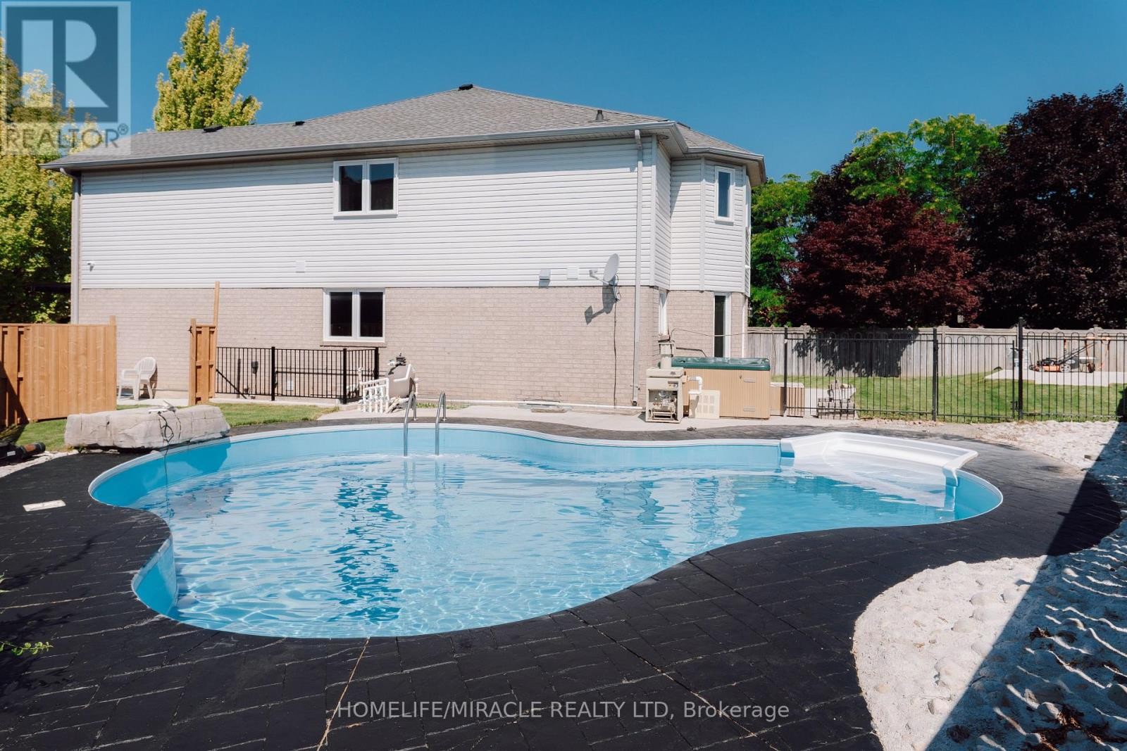 20 Wade Green, Cambridge, ON
