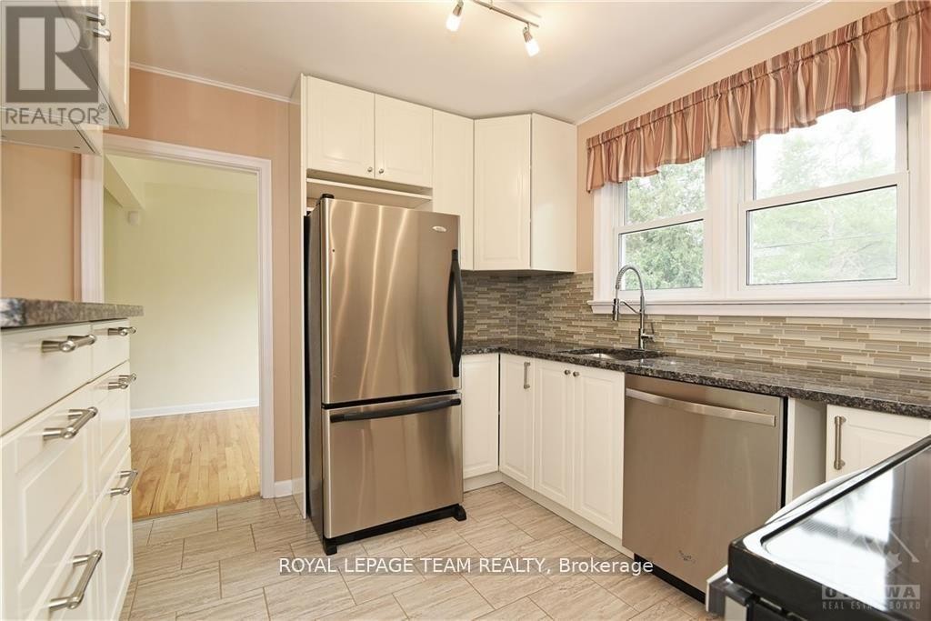 822 Quinlan Road, Ottawa, ON