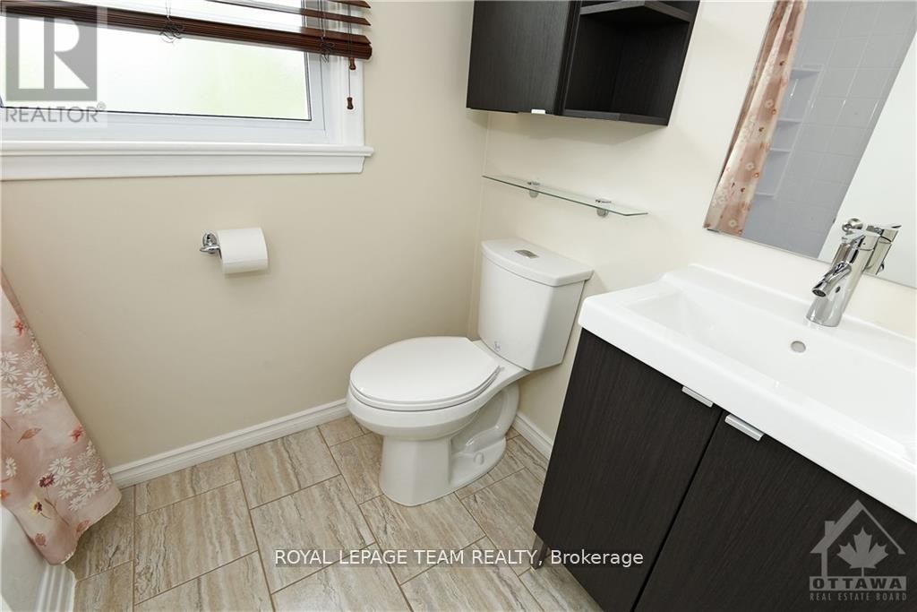 822 Quinlan Road, Ottawa, ON