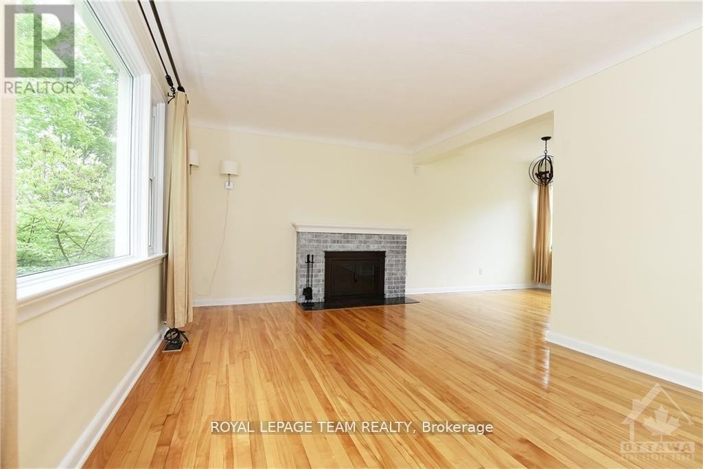 822 Quinlan Road, Ottawa, ON