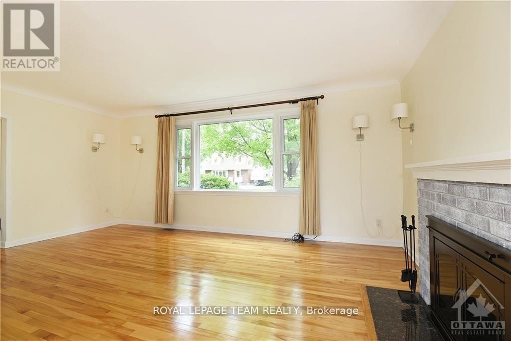 822 Quinlan Road, Ottawa, ON