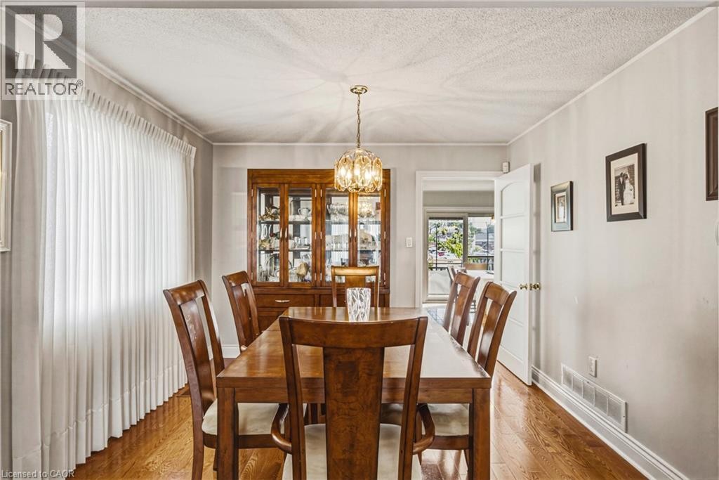90 Fairington Crescent, Hamilton, ON