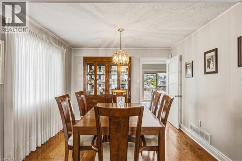 90 Fairington Crescent, Hamilton, ON 