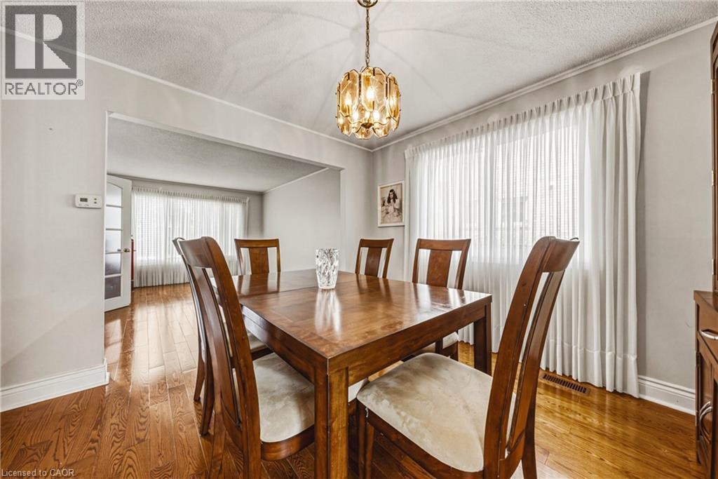 90 Fairington Crescent, Hamilton, ON