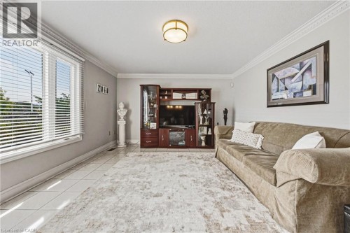 90 Fairington Crescent, Hamilton, ON 