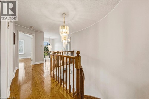 90 Fairington Crescent, Hamilton, ON 