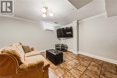 90 Fairington Crescent, Hamilton, ON 