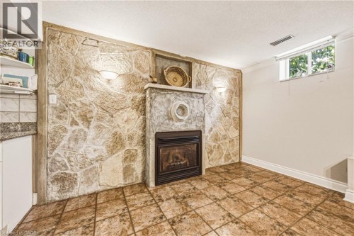 90 Fairington Crescent, Hamilton, ON 