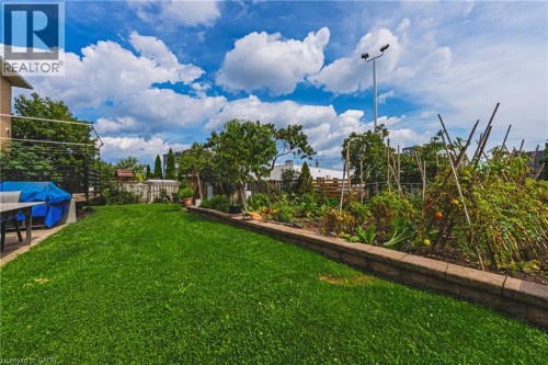 90 Fairington Crescent, Hamilton, ON 