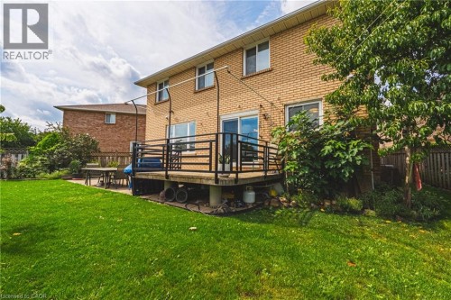 90 Fairington Crescent, Hamilton, ON 