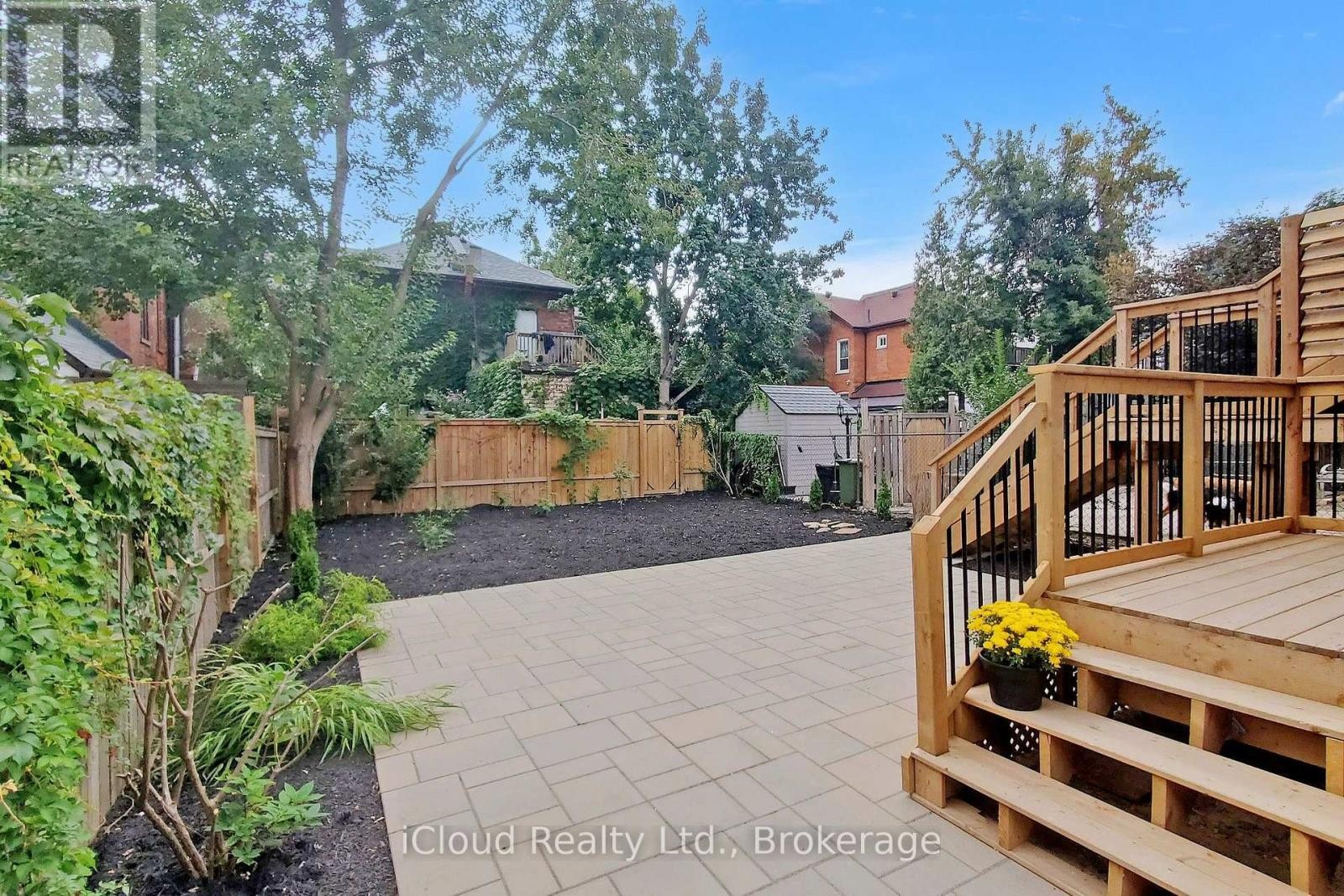 75 Ontario Avenue, Hamilton, ON