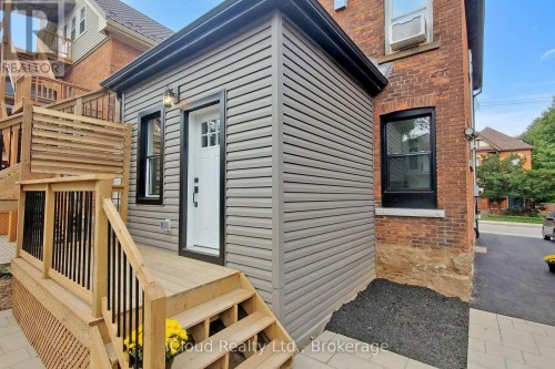 75 Ontario Avenue, Hamilton, ON 