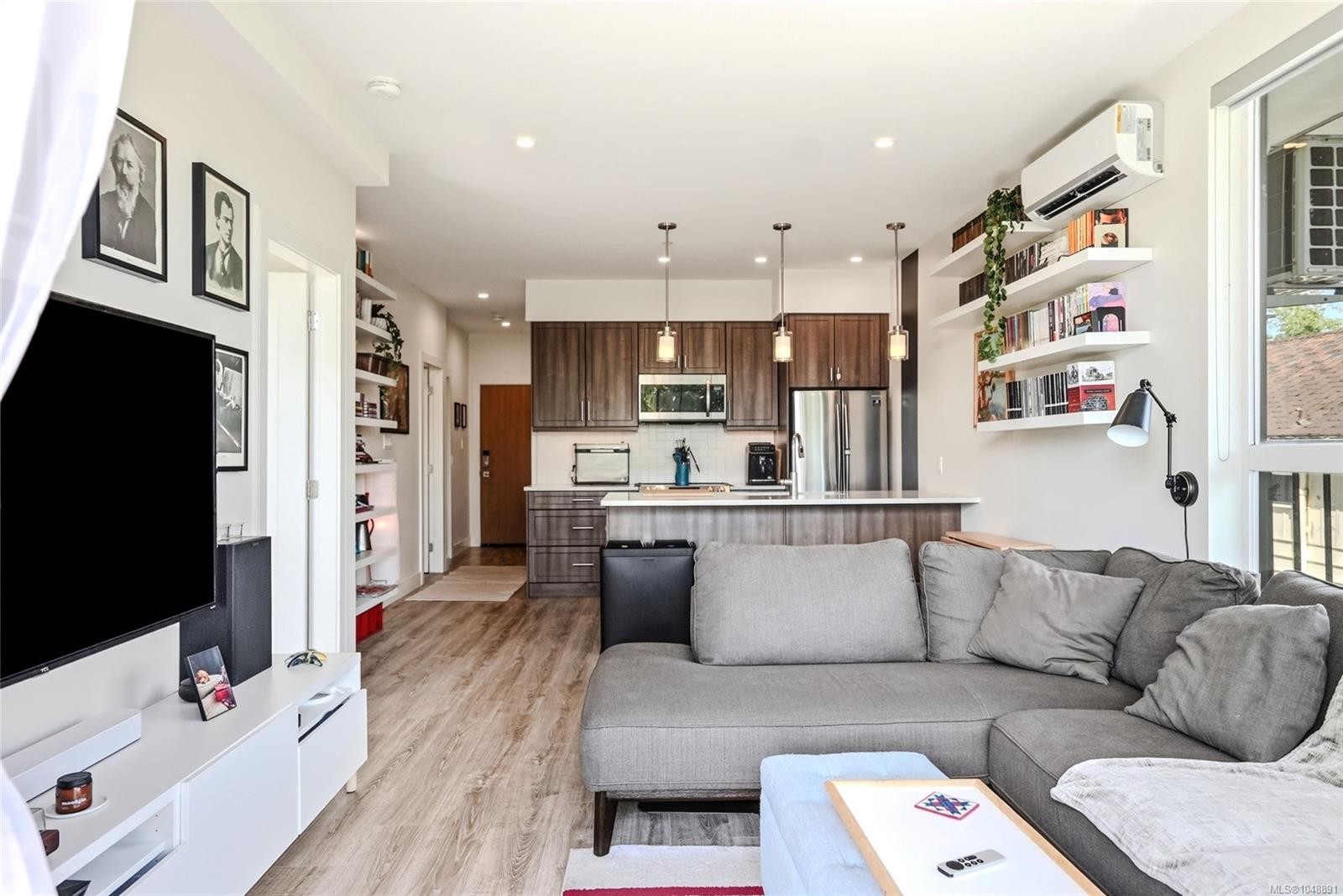 #104-119 Haliburton St, Nanaimo, BC