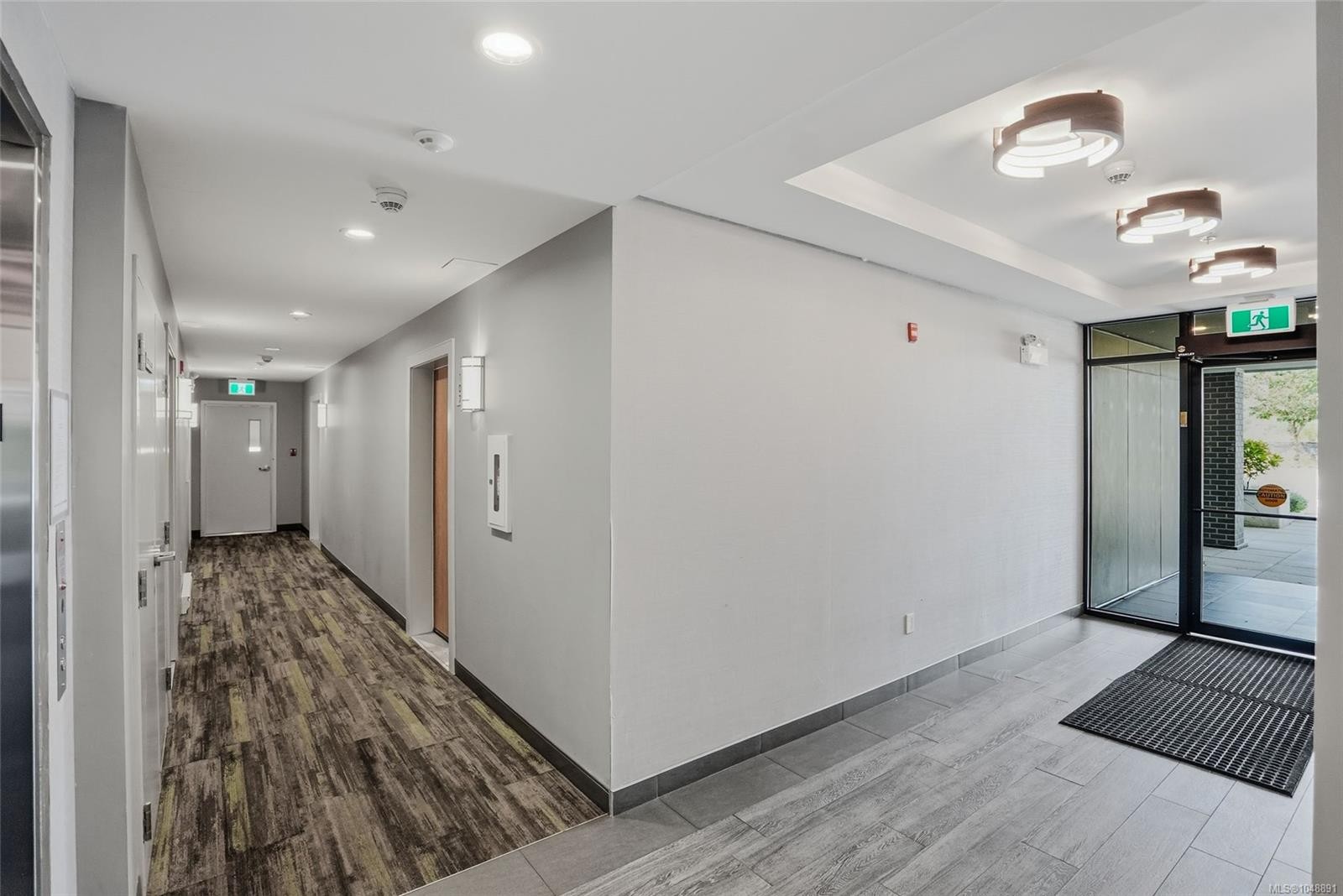 #104-119 Haliburton St, Nanaimo, BC