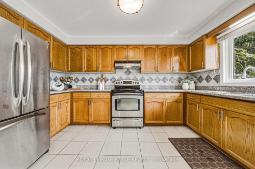 90 Fairington Crescent, Hamilton, ON 