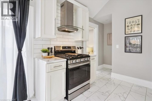 32 Allan Avenue, Hamilton, ON 