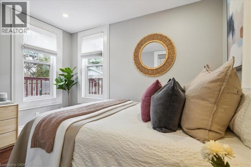 32 Allan Avenue, Hamilton, ON 