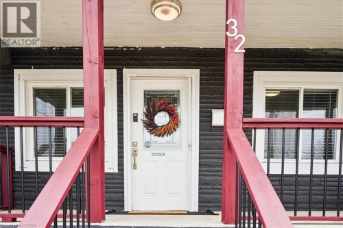 32 Allan Avenue, Hamilton, ON 