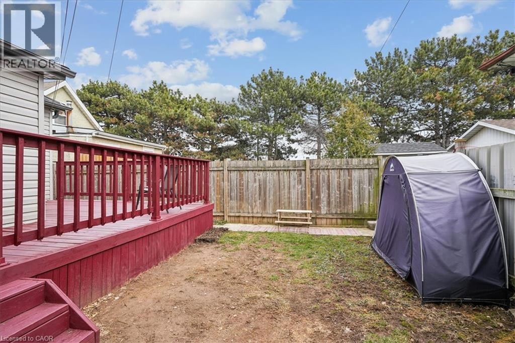 32 Allan Avenue, Hamilton, ON