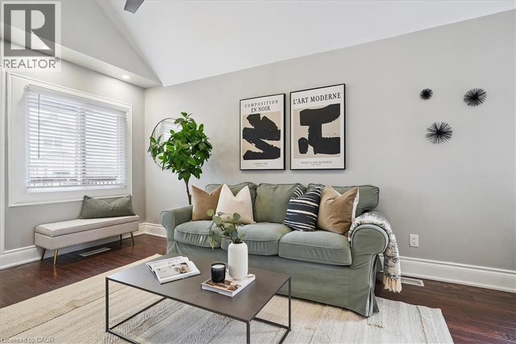 32 Allan Avenue, Hamilton, ON