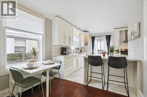 32 Allan Avenue, Hamilton, ON 