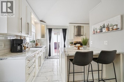 32 Allan Avenue, Hamilton, ON 