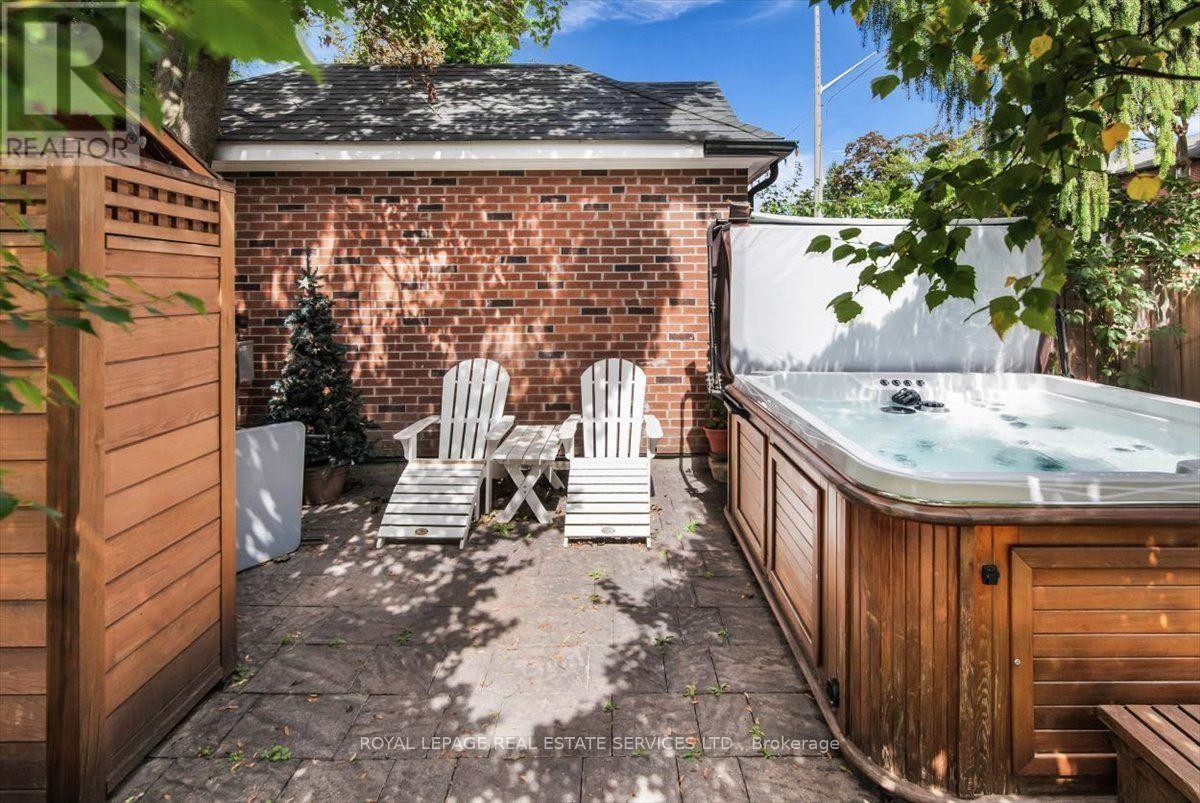 40 Divadale Drive, Toronto, ON