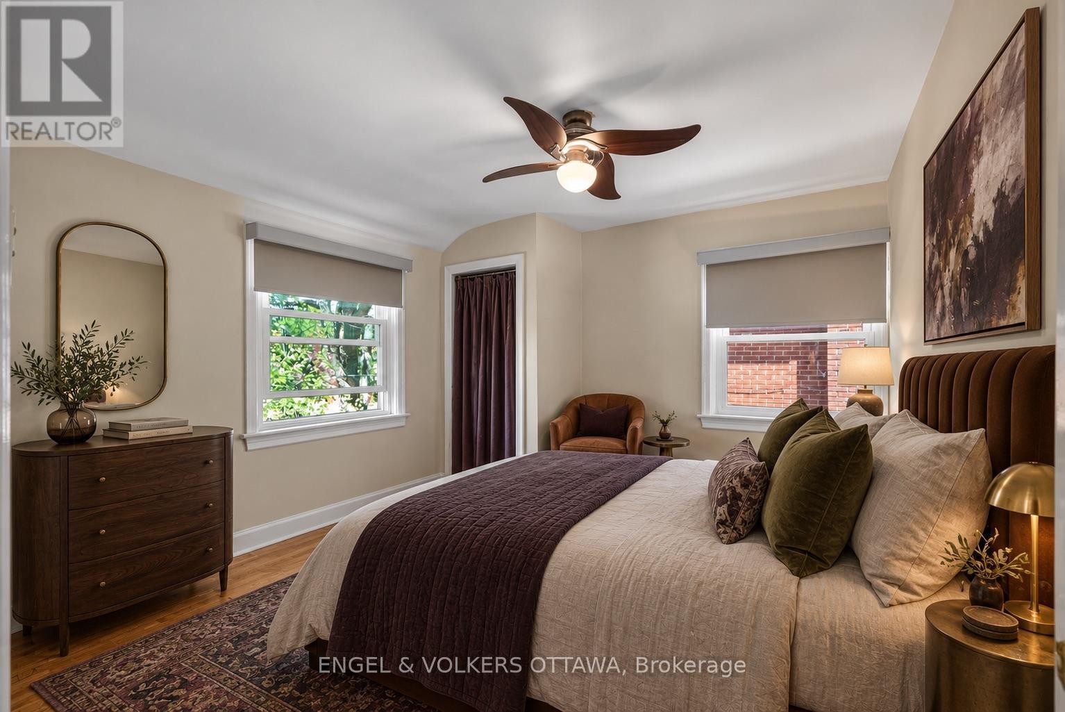 Photo has been virtually staged - 1396 Micmac Street, Ottawa, ON
