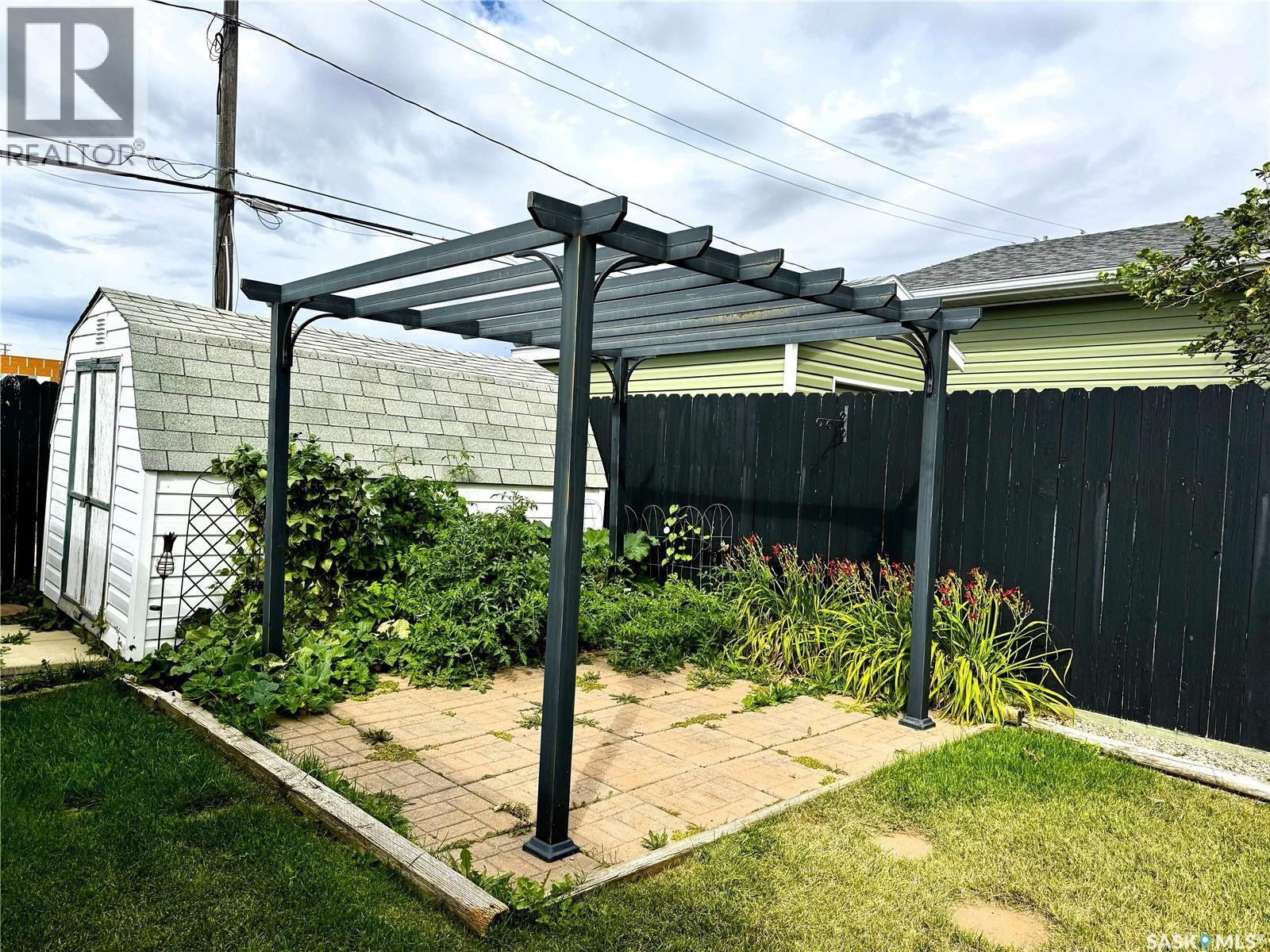 518 6Th Avenue Nw, Swift Current, SK
