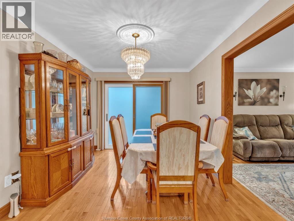 9975 Holly Crescent, Windsor, ON