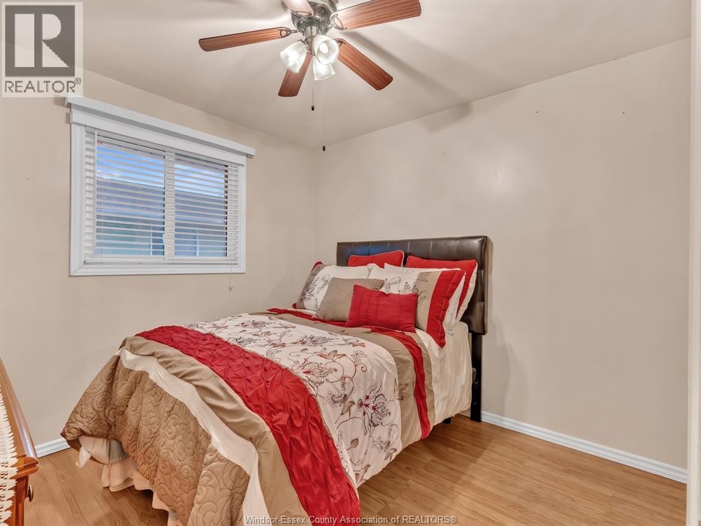 9975 Holly Crescent, Windsor, ON