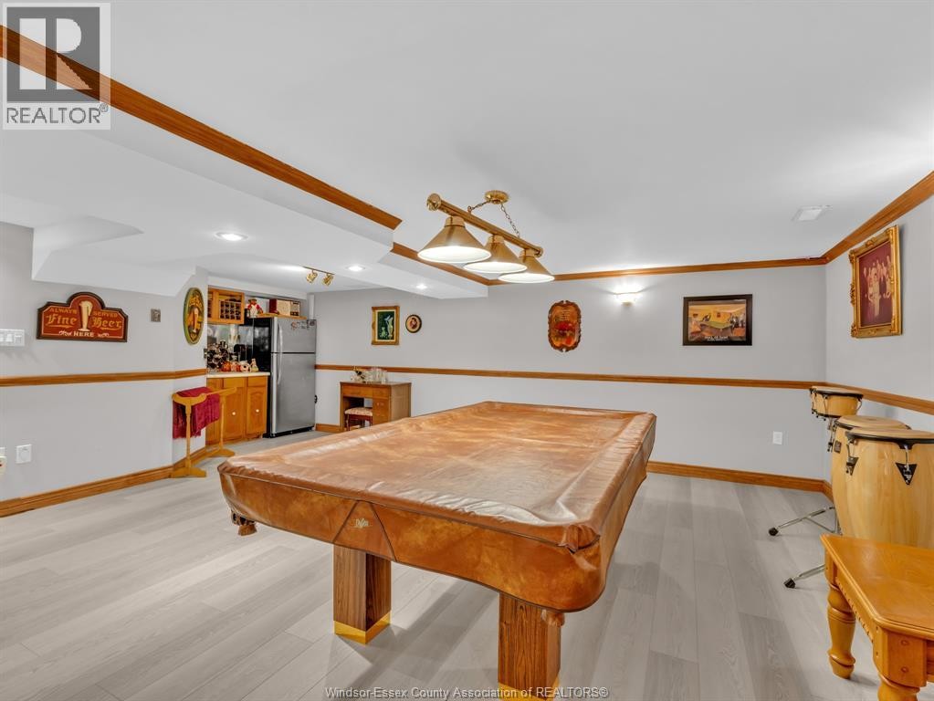 9975 Holly Crescent, Windsor, ON