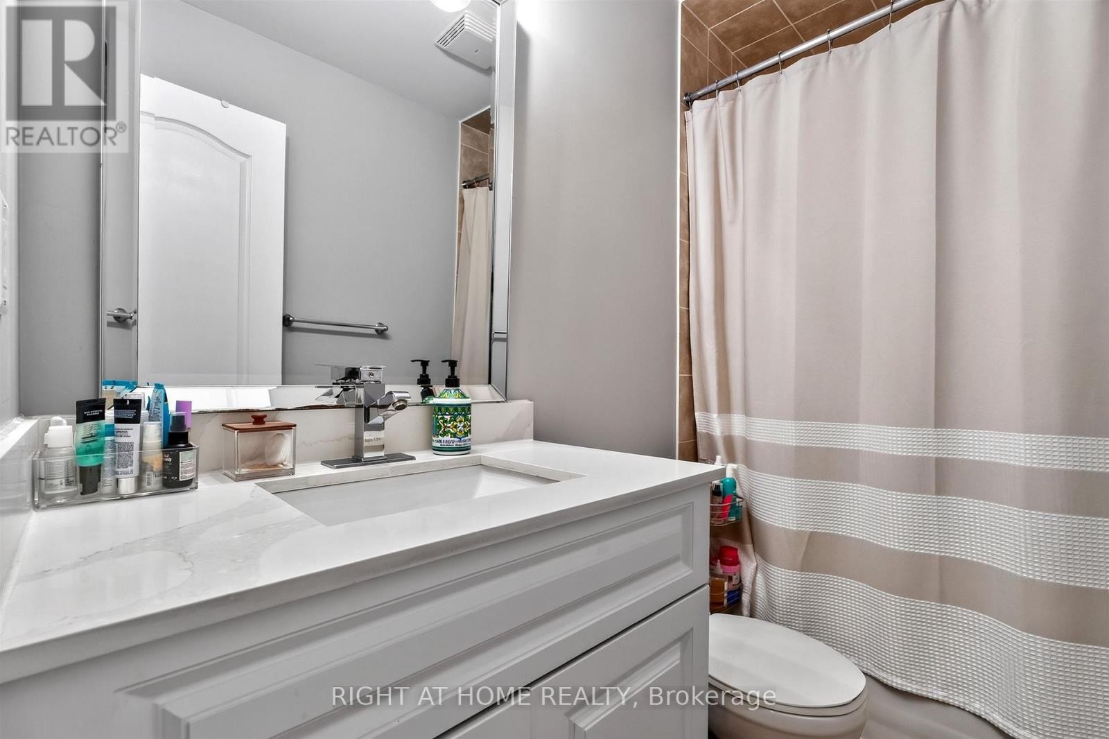 7201 Triumph Lane, Mississauga, ON