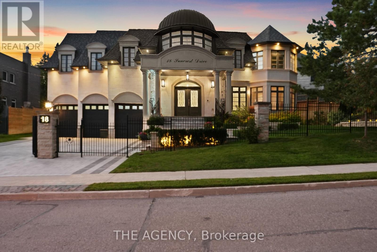 18 Suncrest Drive, Toronto, ON