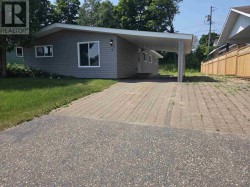 9 Central AVE Elliot Lake, ON P5A 2E8