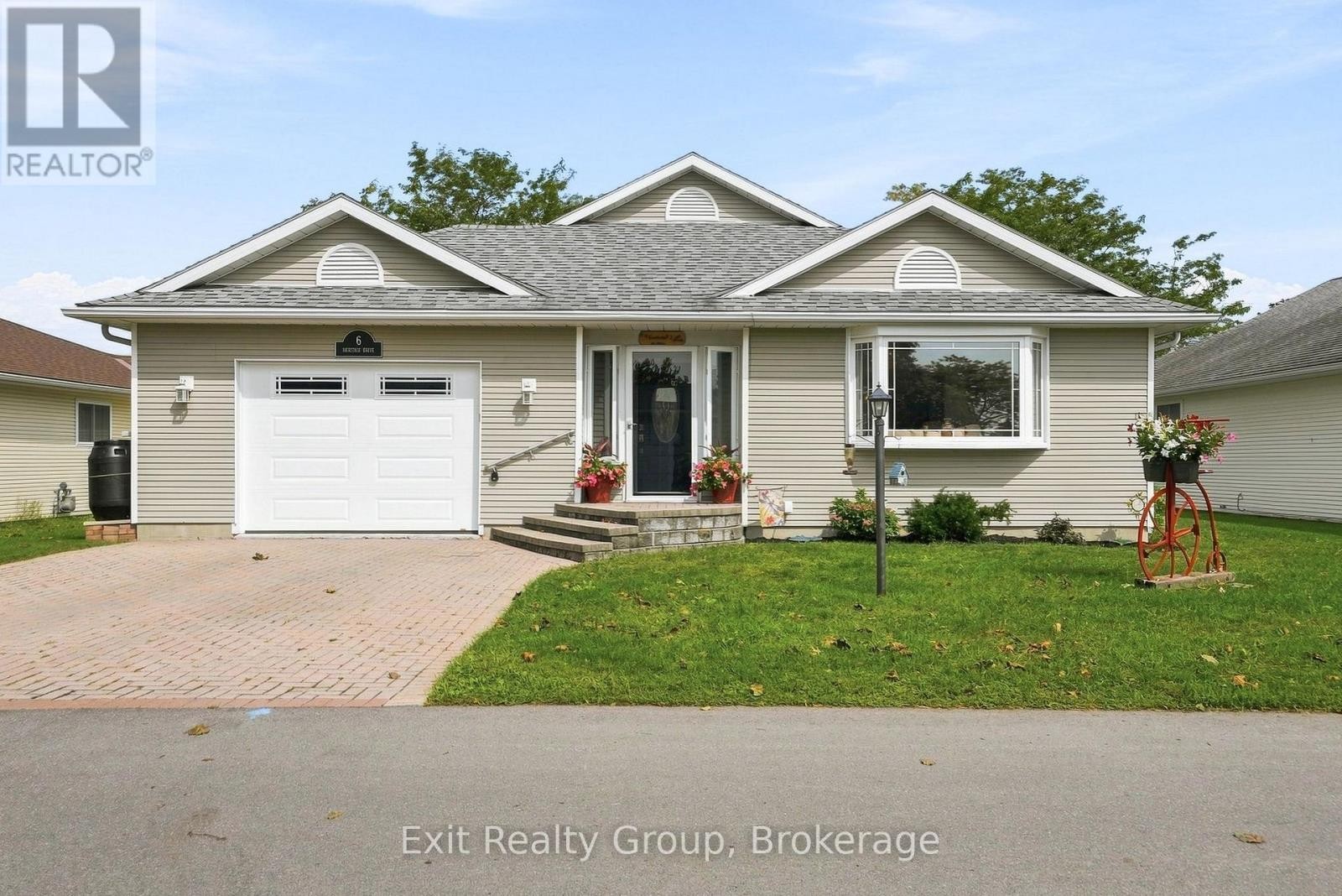 6 Heritage Drive, Prince Edward County (Wellington), ON