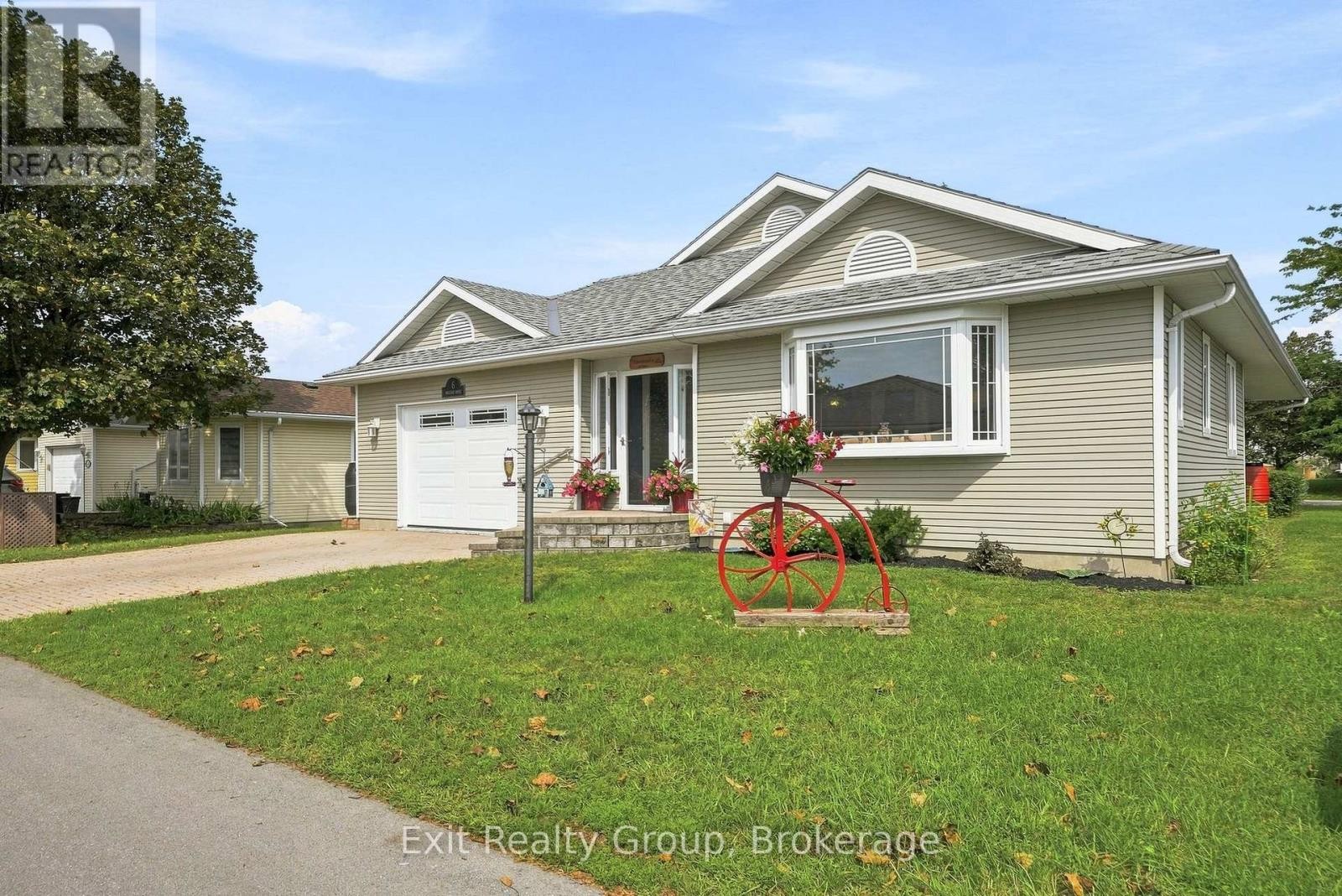 6 Heritage Drive, Prince Edward County (Wellington), ON
