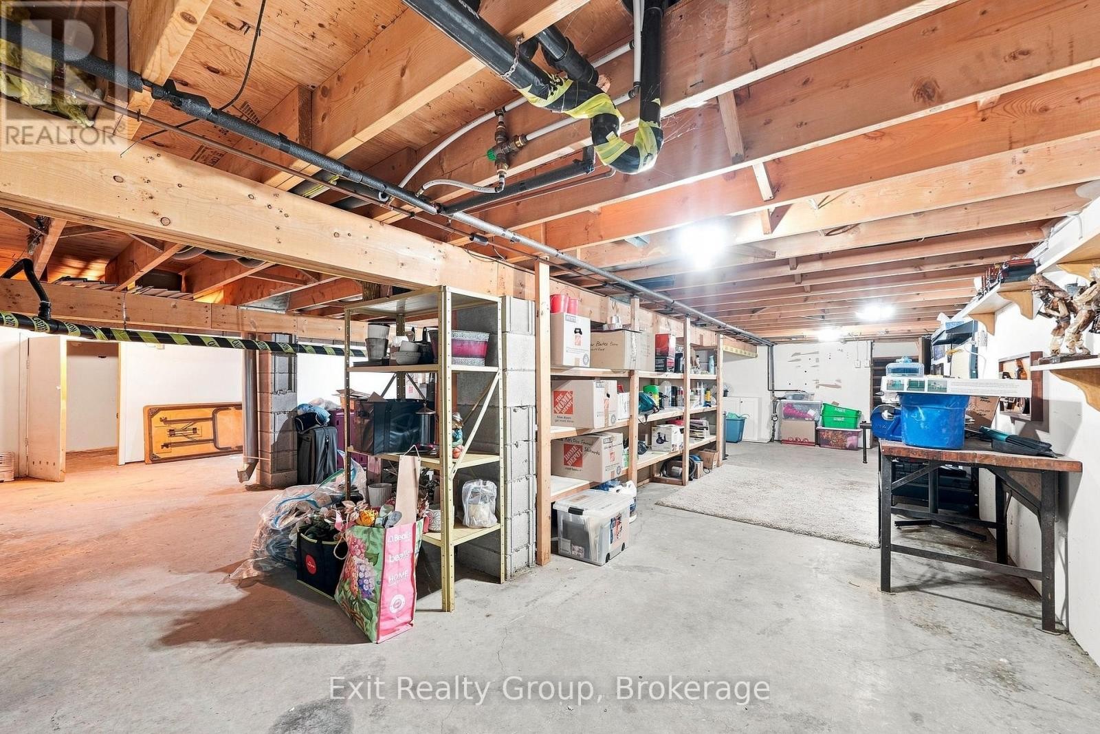 6 Heritage Drive, Prince Edward County (Wellington), ON