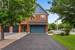 268 HORSESHOE CRESCENT Ottawa, ON K2S 0B7