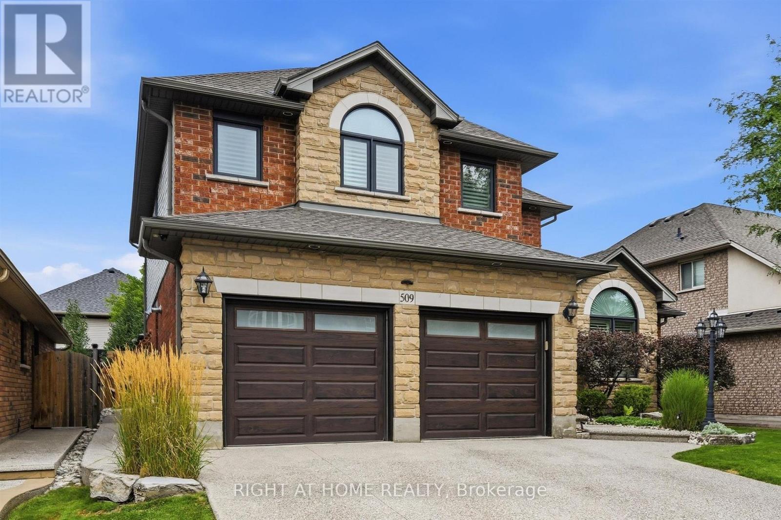 509 Larkspur Lane, Burlington, ON
