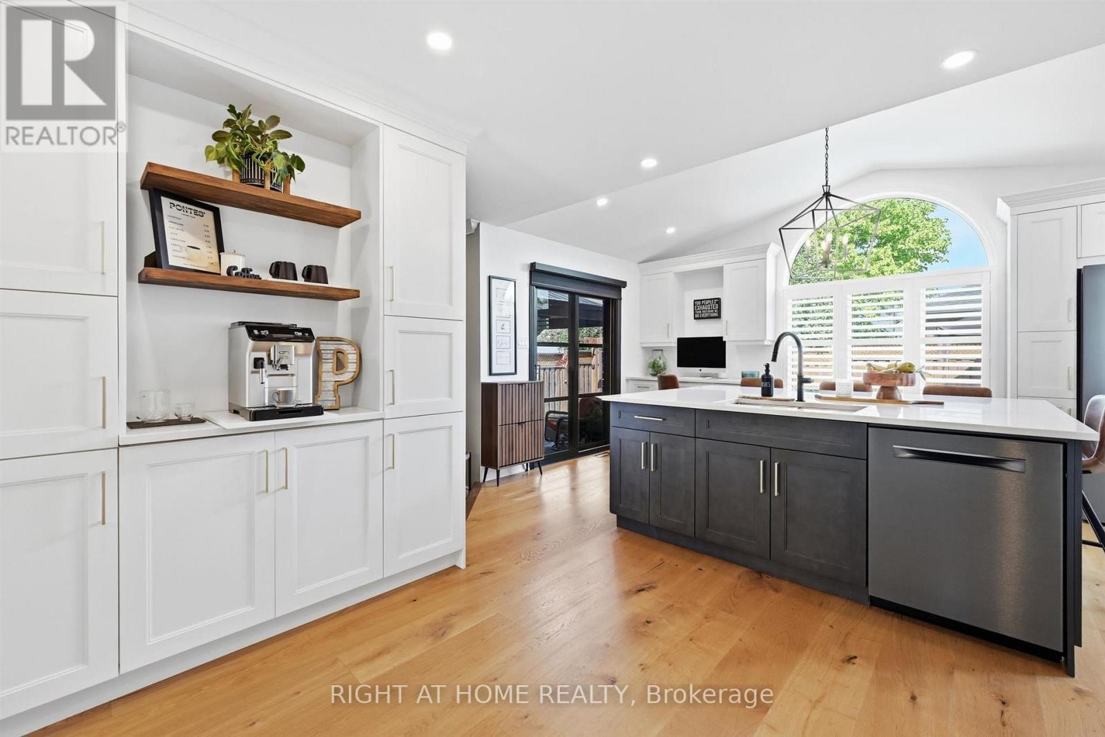 509 Larkspur Lane, Burlington, ON