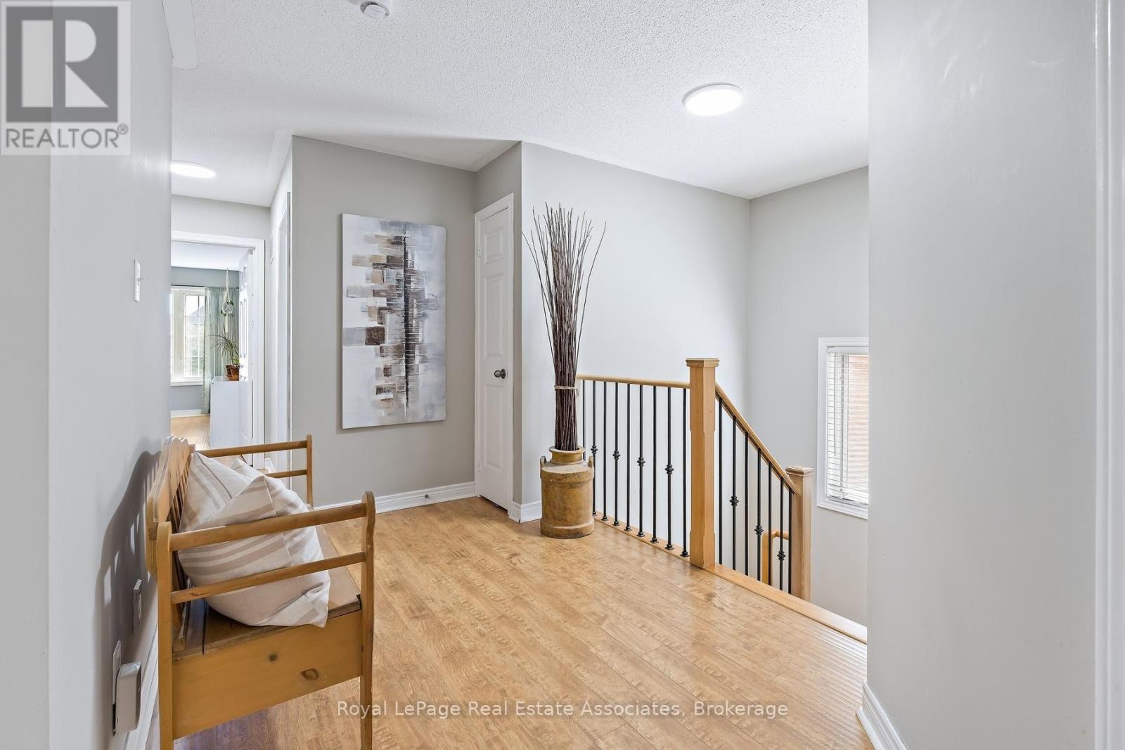 1069 Knotty Pine Grove, Mississauga, ON