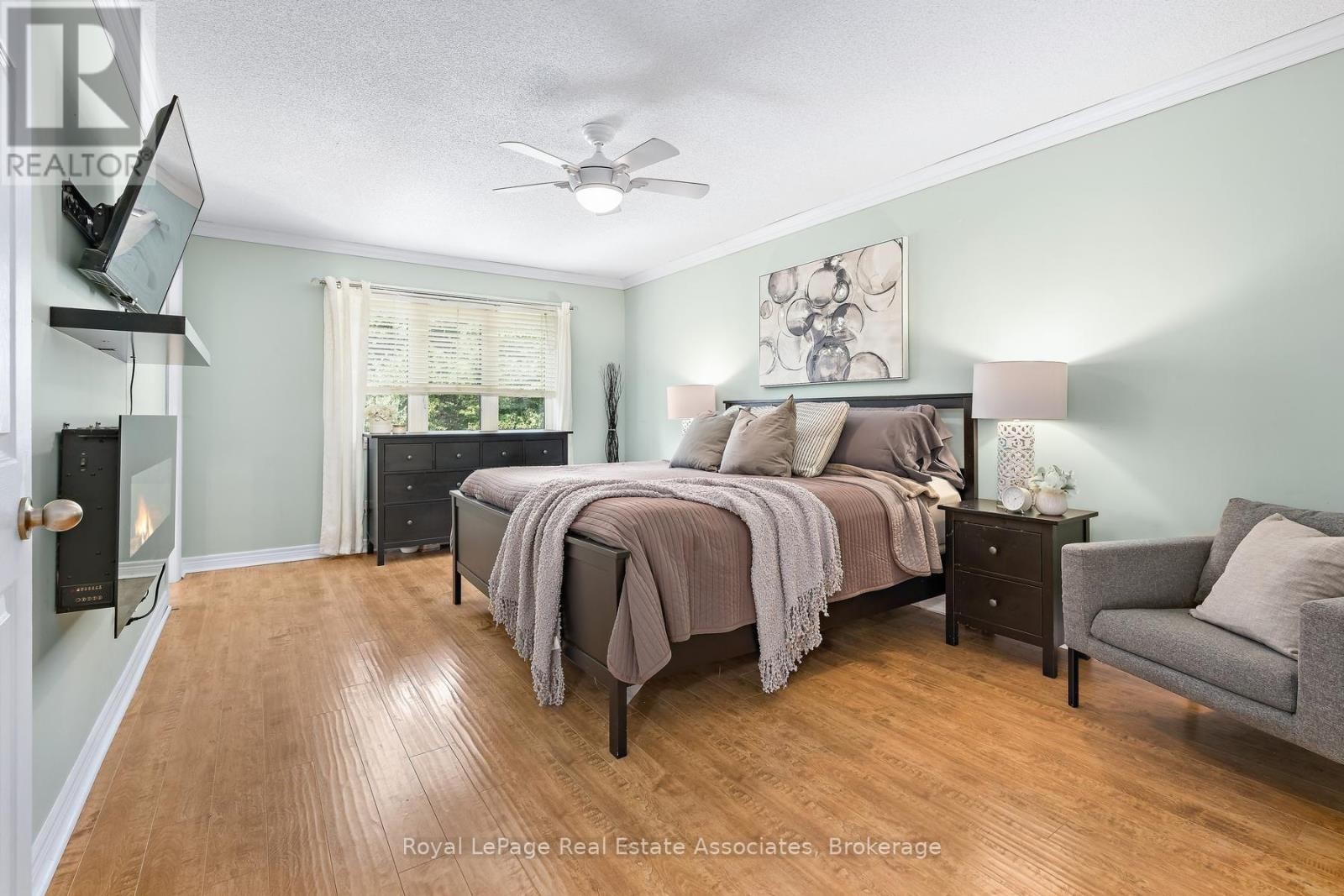 1069 Knotty Pine Grove, Mississauga, ON