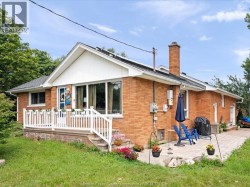 636 CABANA Windsor, ON N9G 1A4