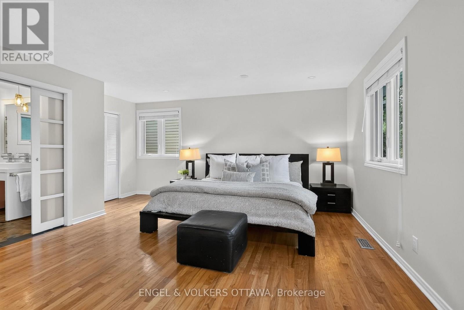 22 Lynhurst Avenue, Ottawa, ON
