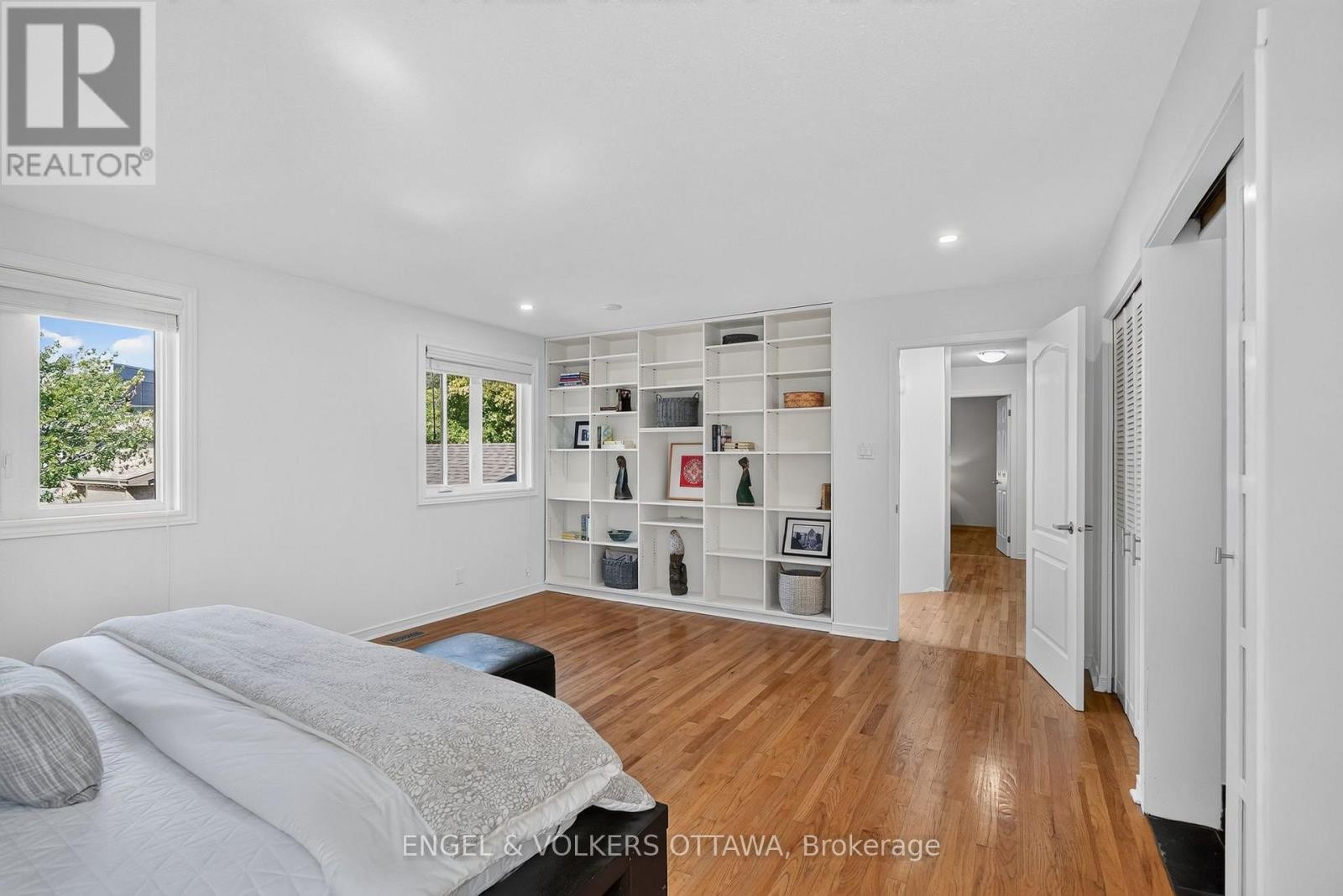 22 Lynhurst Avenue, Ottawa, ON