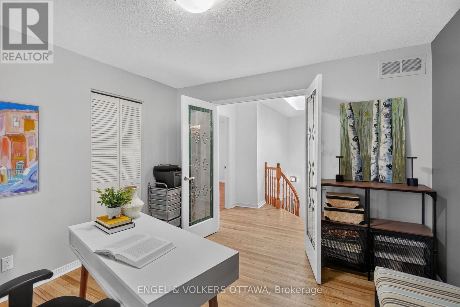 22 Lynhurst Avenue, Ottawa, ON
